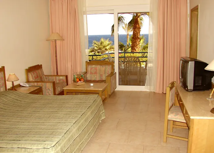 Queen Aqua Park 4*