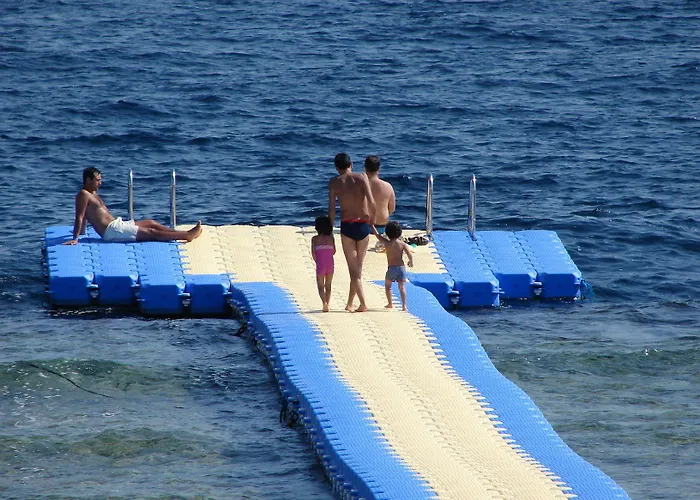 Üdülőközpont Queen Aqua Park Sarm es-Sejk